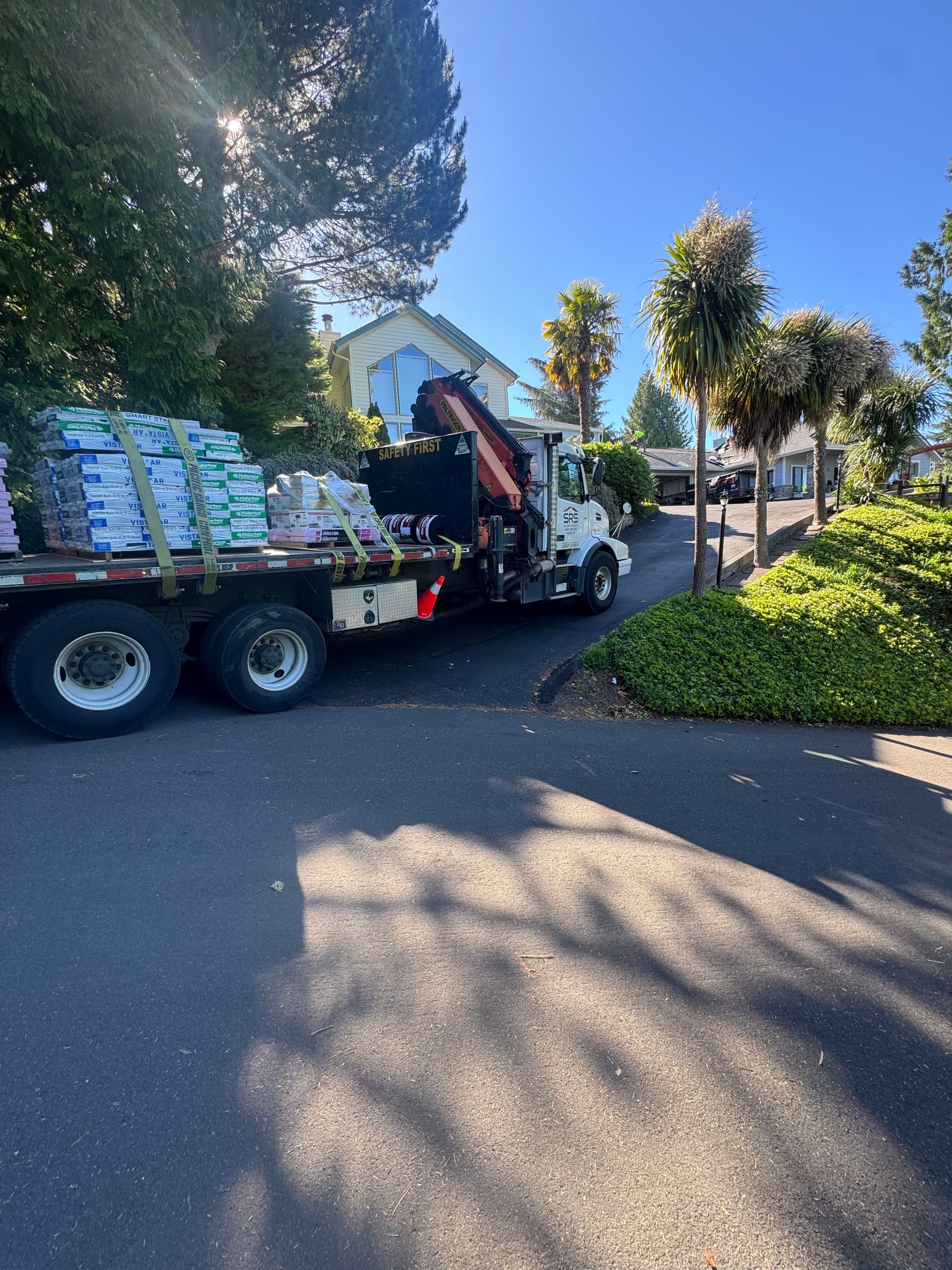 Gallery photos for Florence Oregon Home Gets a Full Roof Replacement with Owens Corning Shingles: Image #1