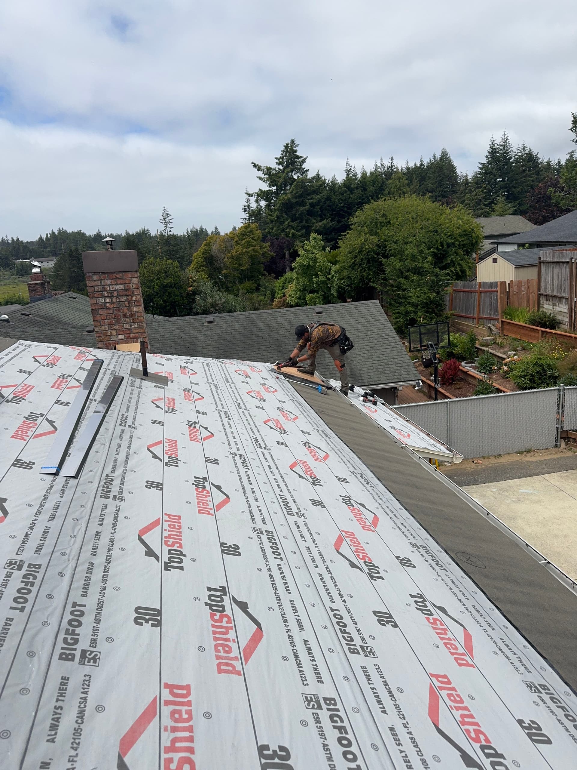 Gallery photos for Full Roof Replacement With Owens Corning TruDefinition Duration Shingles: Image #7