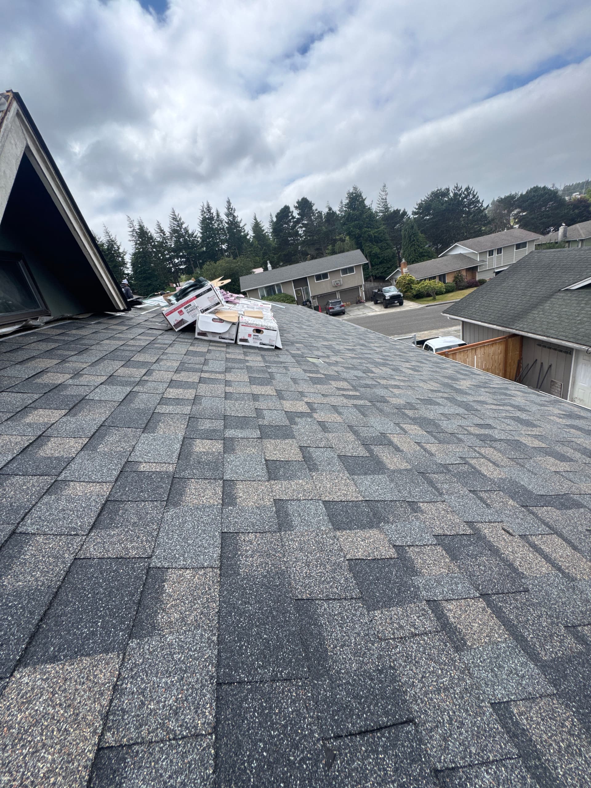 Gallery photos for Full Roof Replacement With Owens Corning TruDefinition Duration Shingles: Image #8