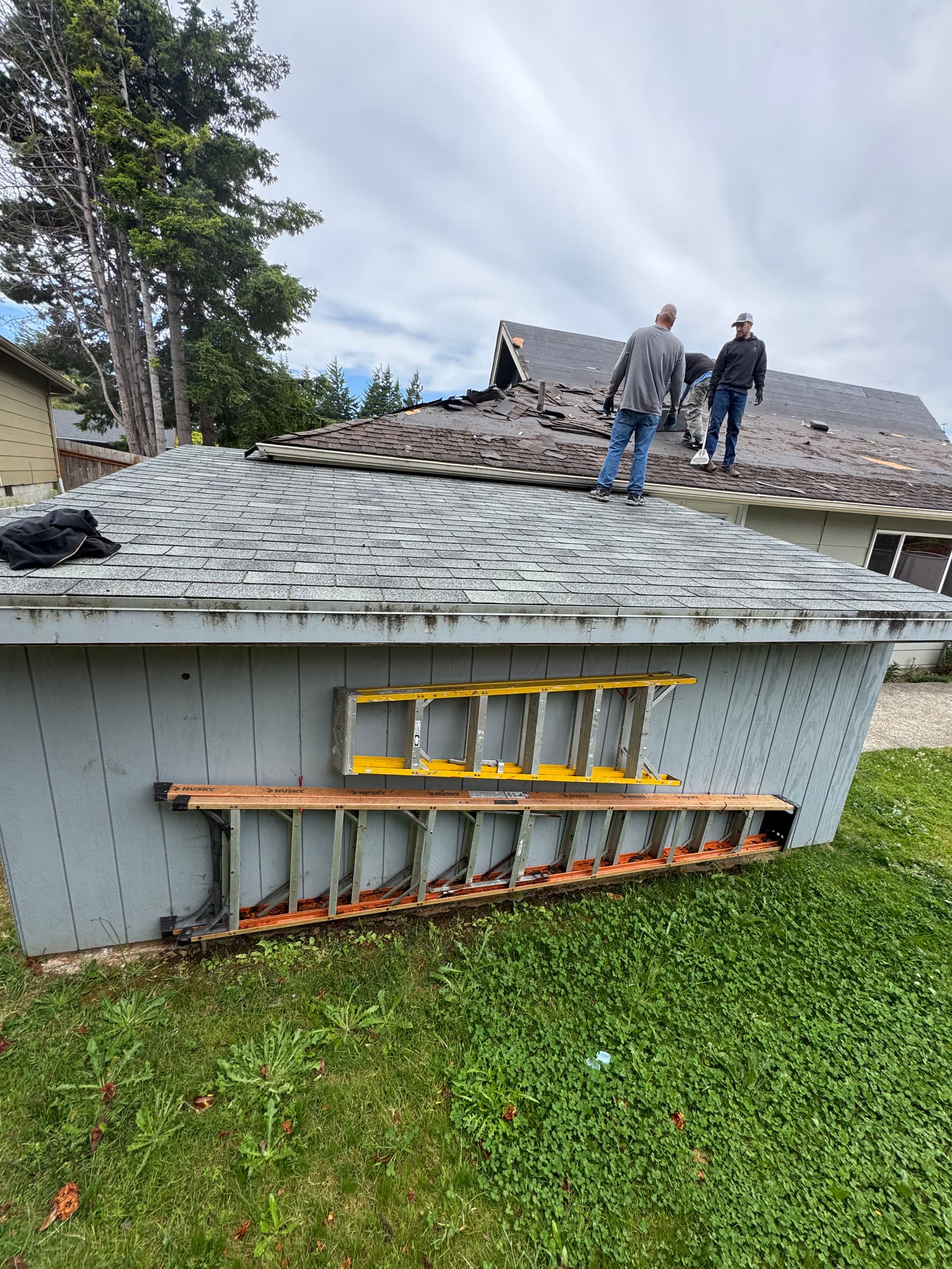 Gallery photos for Full Roof Replacement With Owens Corning TruDefinition Duration Shingles: Image #3